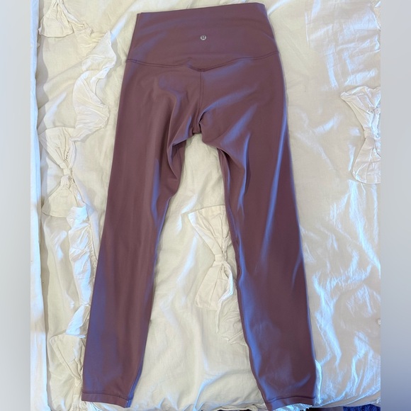 Women’s Lululemon High Rise Leggings - Picture 1 of 4